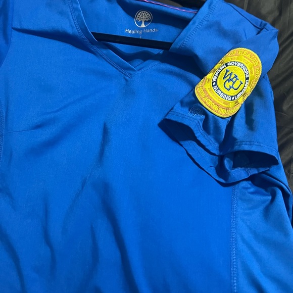 Women’s Healing Hands scrub top for WGU - Picture 3 of 4